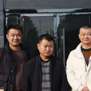 和睦兄弟三十年不分家，撐起父母晚年幸福生活——潁上縣謝橋鎮(zhèn)姜允紅三兄弟的故事